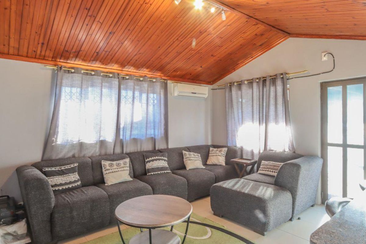 You won't want to leave home! - Photo 5