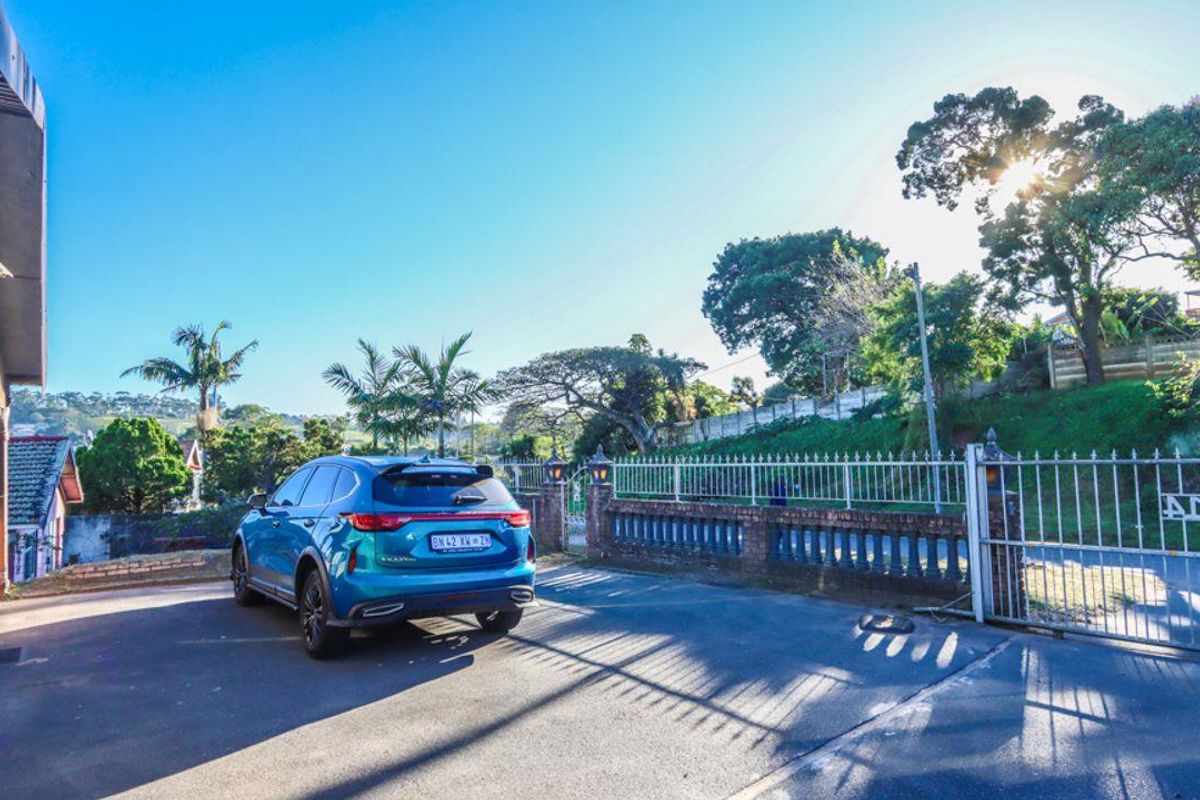 You won't want to leave home! - Photo 2