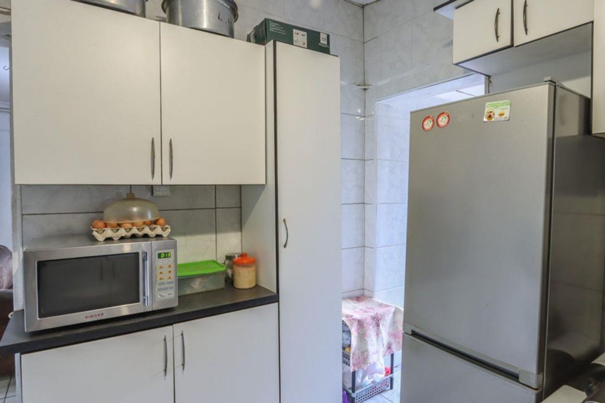 Prime location! - Photo 5