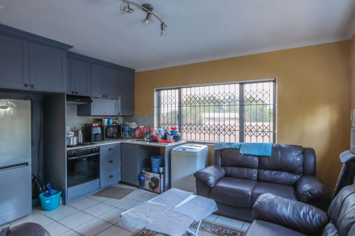 You won't want to leave home! - Photo 3