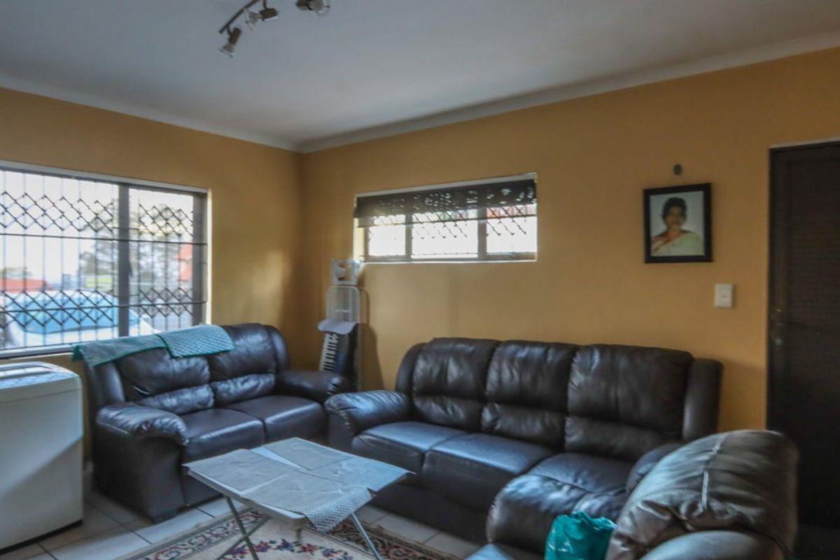 You won't want to leave home! - Photo 2