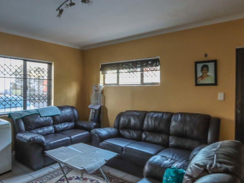 You won't want to leave home! - Photo 2