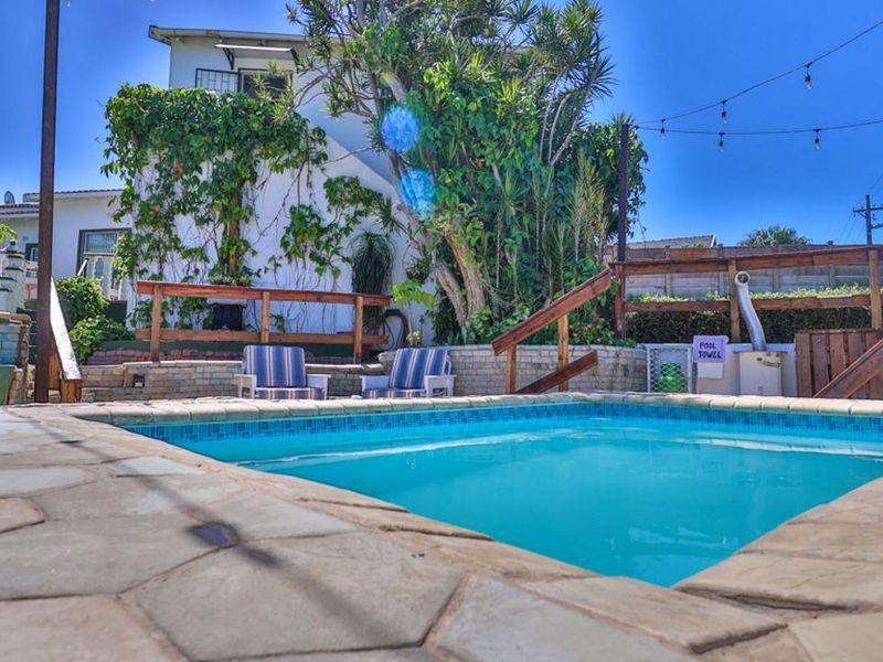 Well established Guesthouse - Bed & Breakfast/ self catering property for sale in Queensburgh - Photo 2