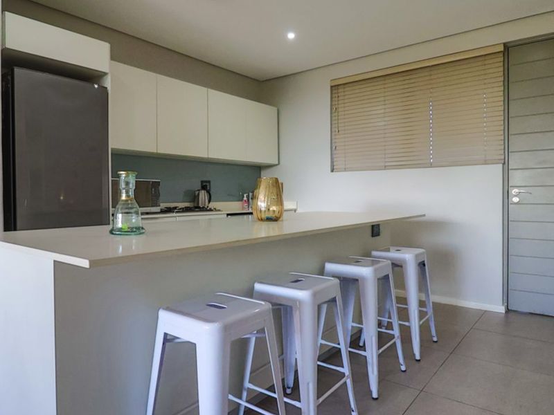 Luxurious apartment with gracious layout and picturesque views - Photo 5