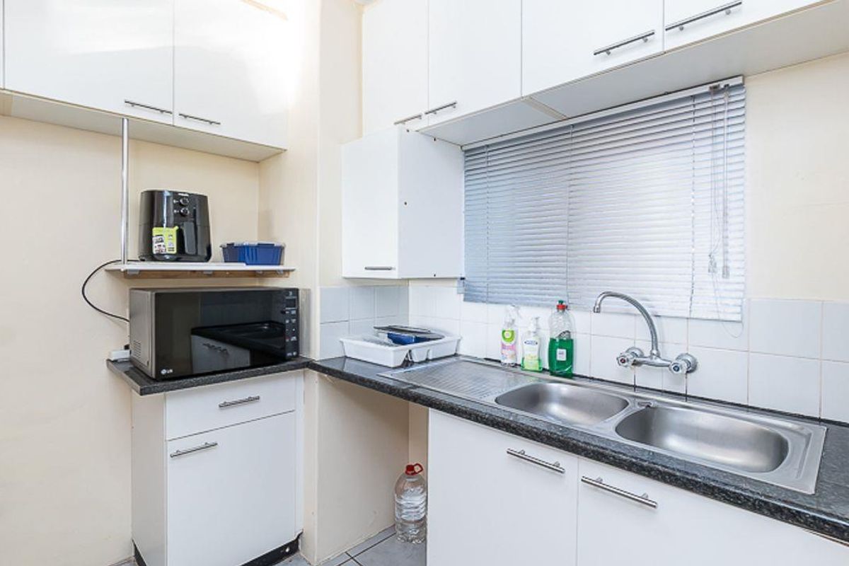 You won't want to leave home! - Photo 5