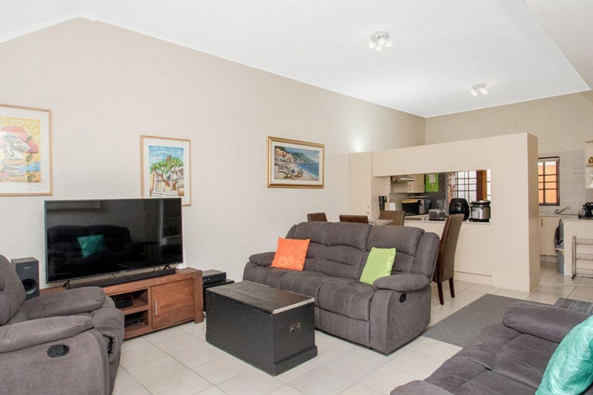 Over 50s townhouse in Bryanston - Photo 4