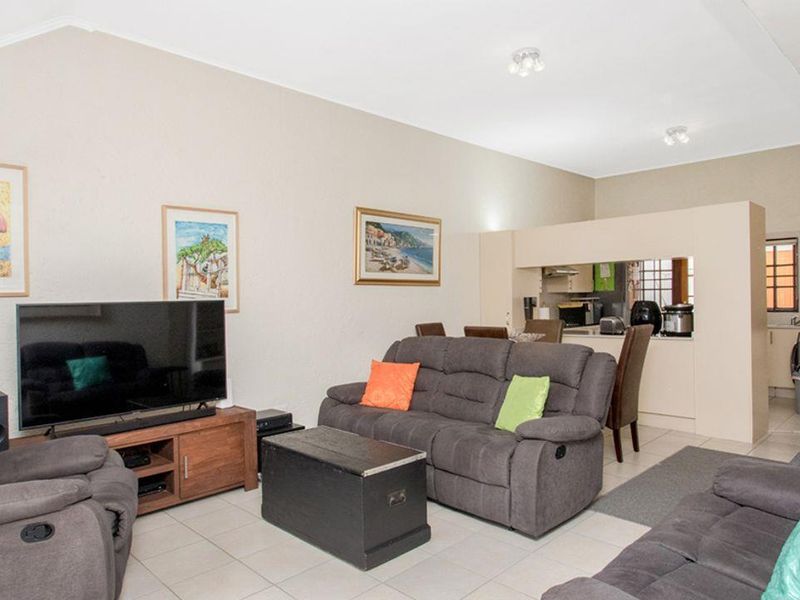 Over 50s townhouse in Bryanston - Photo 4