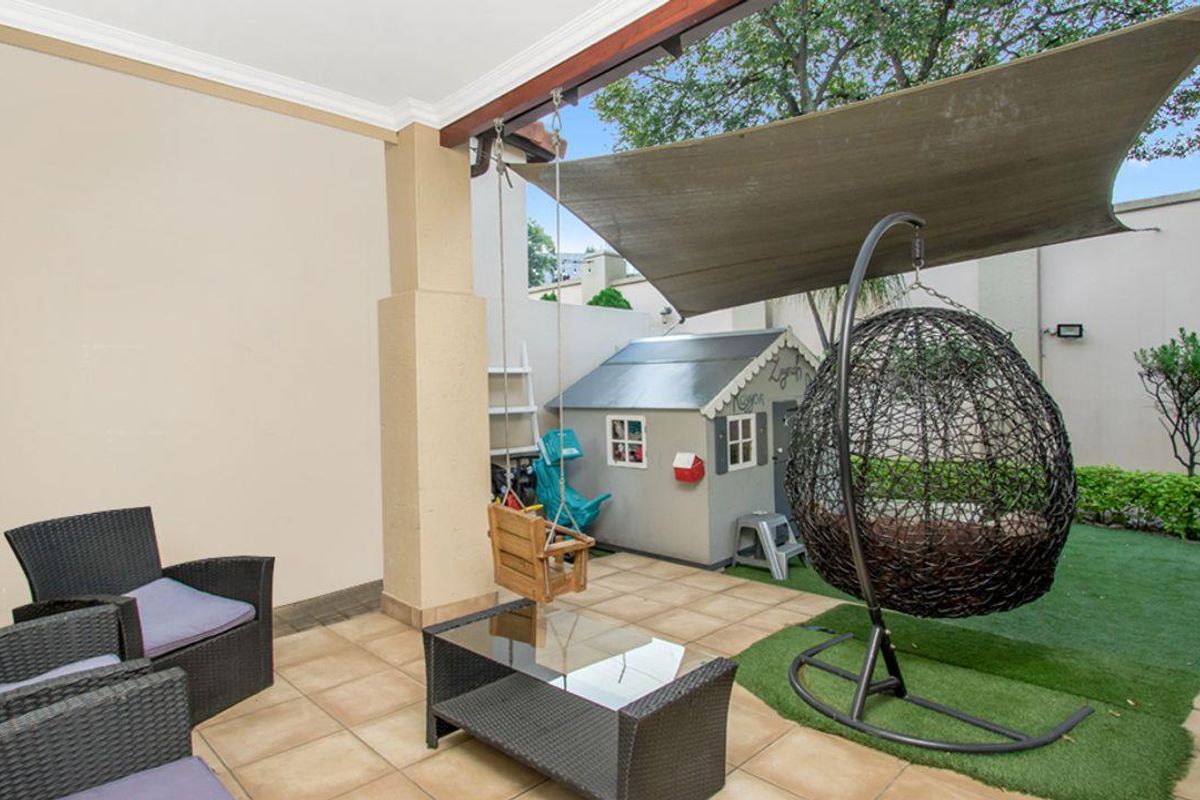 3 Bedroom Duplex in Bryanston - Photo 5