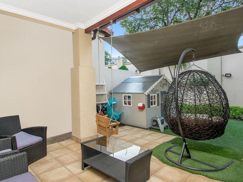 3 Bedroom Duplex in Bryanston - Photo 5