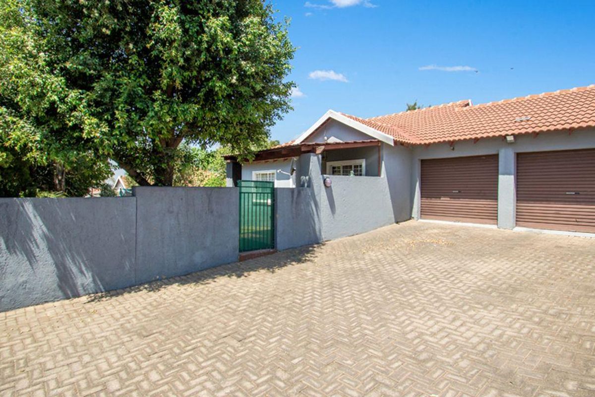 3 Bedroom Town house in Northgate - Photo 4