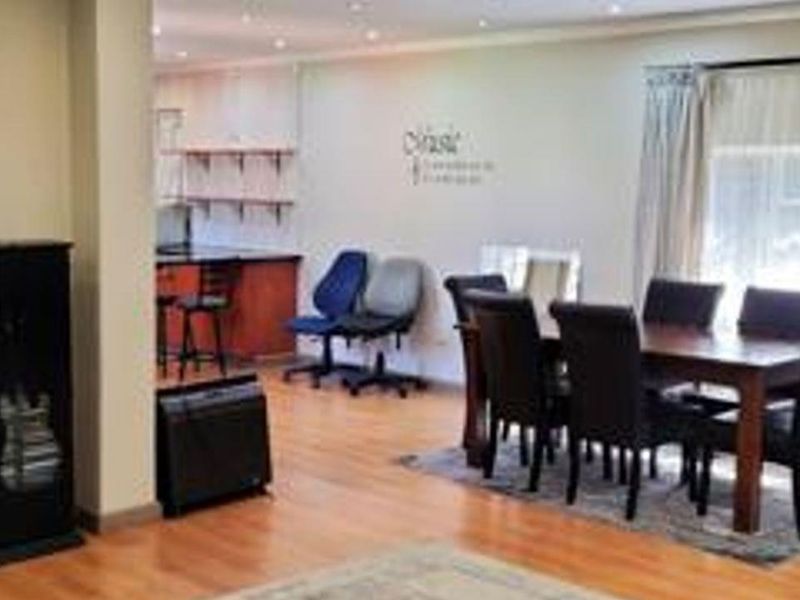 A truly immaculate move-in ready home with great security, cottage and pool!!! - Photo 5