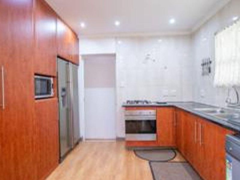 A truly immaculate move-in ready home with great security, cottage and pool!!! - Photo 3