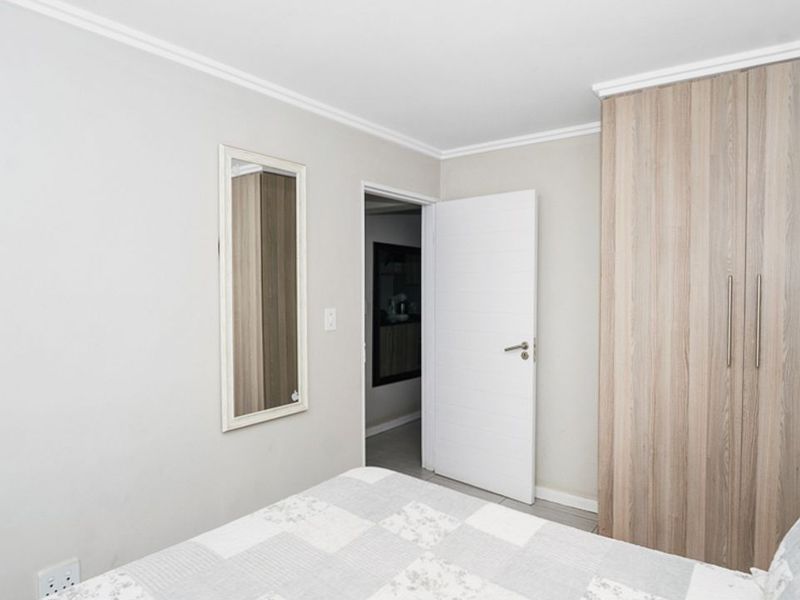 This exceptional 3-bedroom Charming Lock Up n Go PET FRIENDLY Apartment! - Photo 10