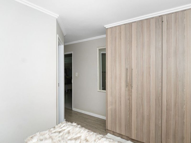 This exceptional 3-bedroom Charming Lock Up n Go PET FRIENDLY Apartment! - Photo 7