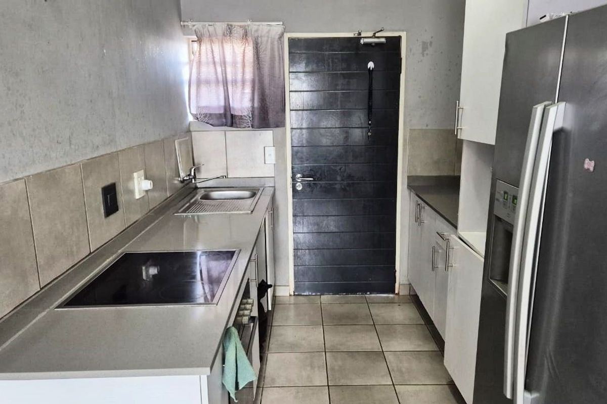 Lovely ground floor apartment for sale in the ever popular Fleurhof. - Photo 3