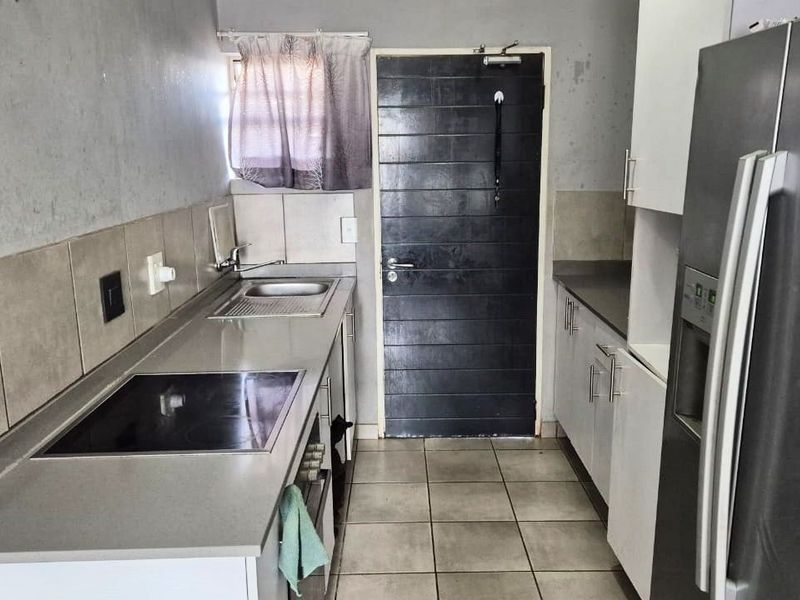 Lovely ground floor apartment for sale in the ever popular Fleurhof. - Photo 3