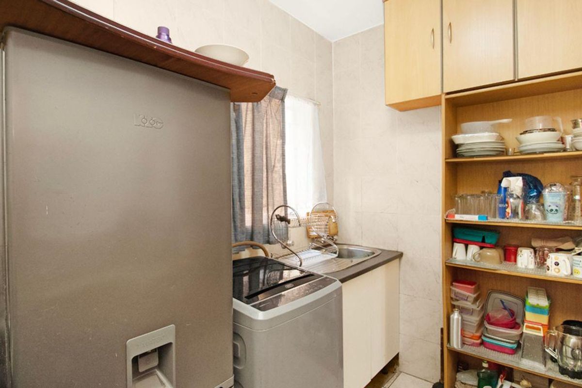 Lovely two bedroom townhouse for sale in Windsor East. - Photo 4