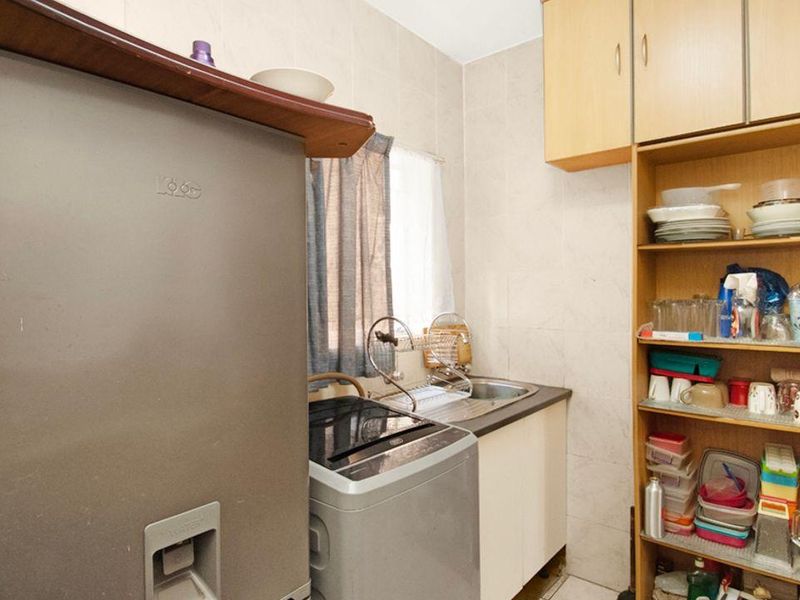 Lovely two bedroom townhouse for sale in Windsor East. - Photo 4