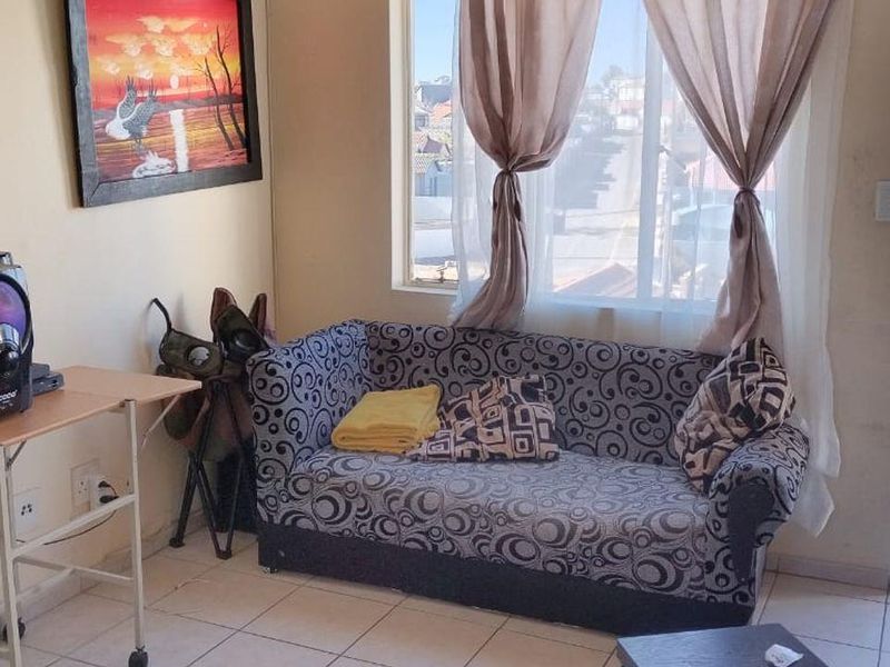 Lovely two bedroom apartment for sale in the Fleurhof. - Photo 2