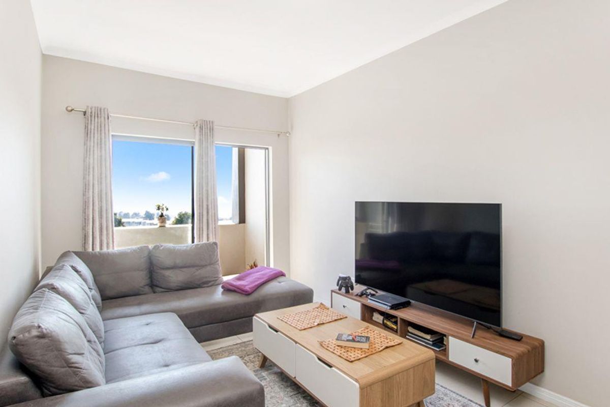 Modern 2 Bedroom 2 Bathroom Apartment for sale - Photo 4