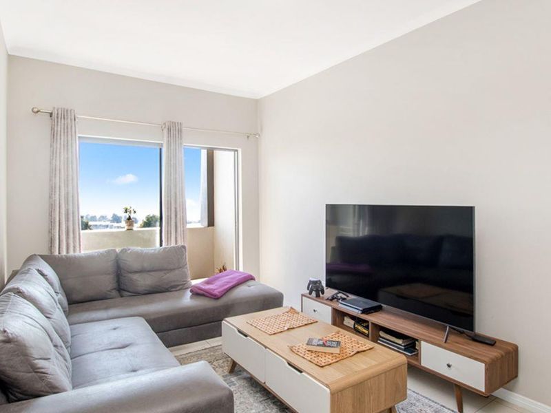 Modern 2 Bedroom 2 Bathroom Apartment for sale - Photo 4