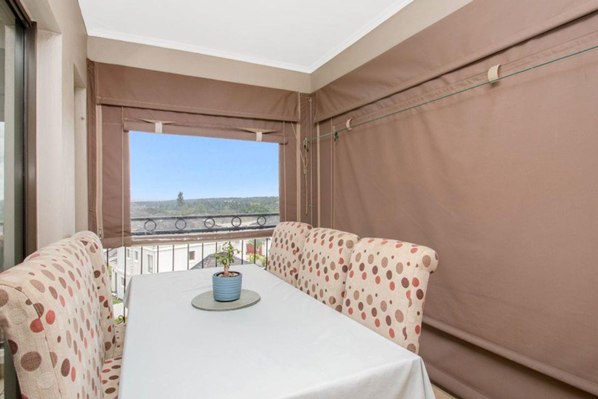 Spacious 2 Bedroom, 2 Bathroom Apartment for Sale in Carlswald, Midrand - Photo 5