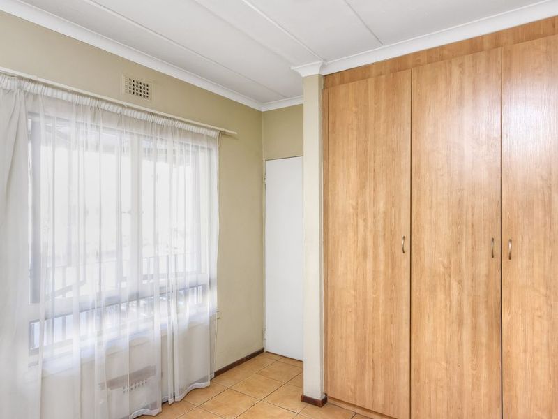 2 Bedrooms, 2 Bathroom Apartment for sale in Midrand - Photo 9