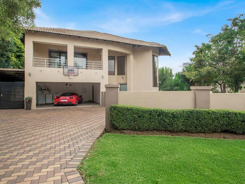 5 Bedrooms , 4.5 Bathroom Home for sale in Carlswald North Estate, Midrand - Photo 2