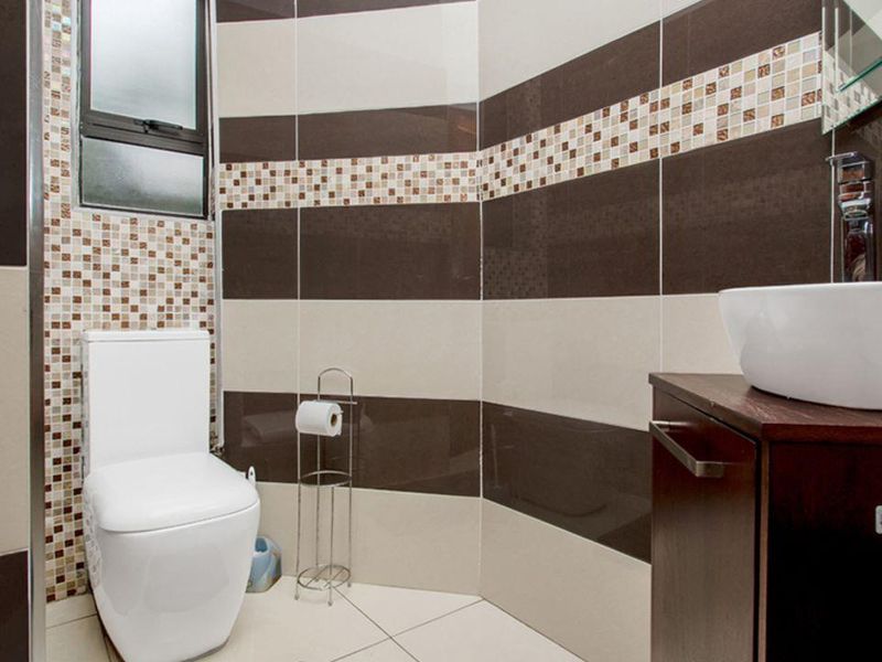 5 Bedrooms , 4.5 Bathroom Home for sale in Carlswald North Estate, Midrand - Photo 9
