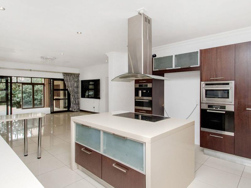 5 Bedrooms , 4.5 Bathroom Home for sale in Carlswald North Estate, Midrand - Photo 3