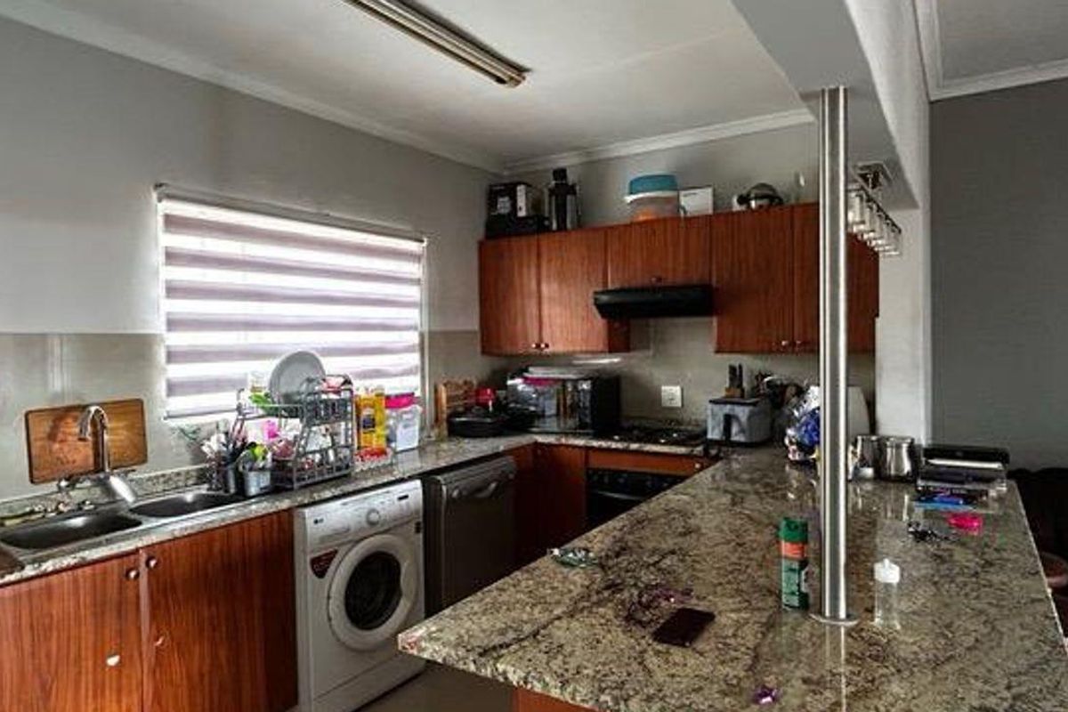 LOCK UP AND GO - Photo 2