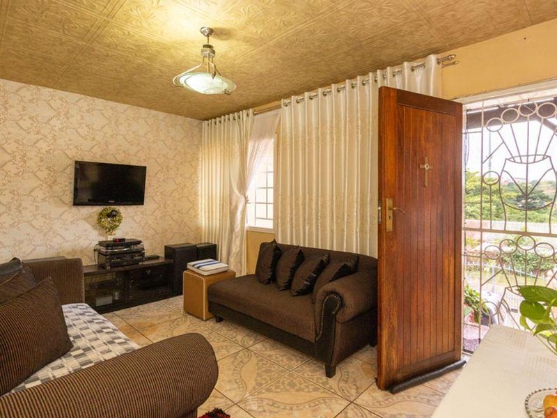 Cosy Two Bedroom House - Photo 3