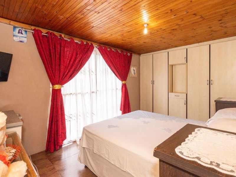 Cosy Two Bedroom House - Photo 9