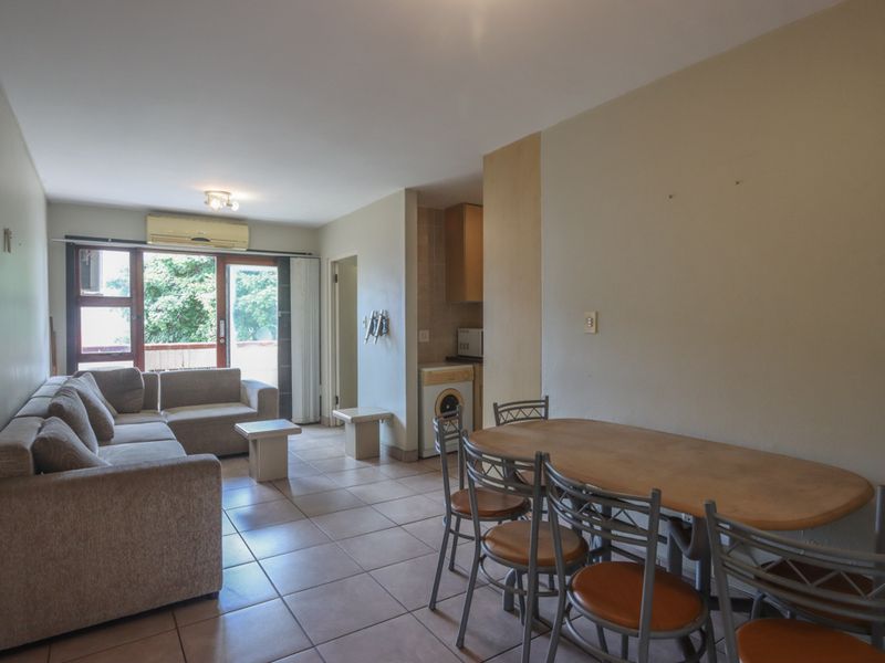 Fully Furnished Two Bedroom Apartment close to amenities - Photo 6