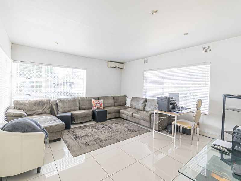 Spacious Home Close to Shopping Malls, Schools and Hospitals - Photo 10