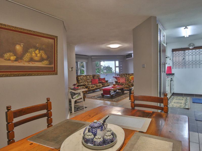 Three Bedroom Townhouse - Photo 8