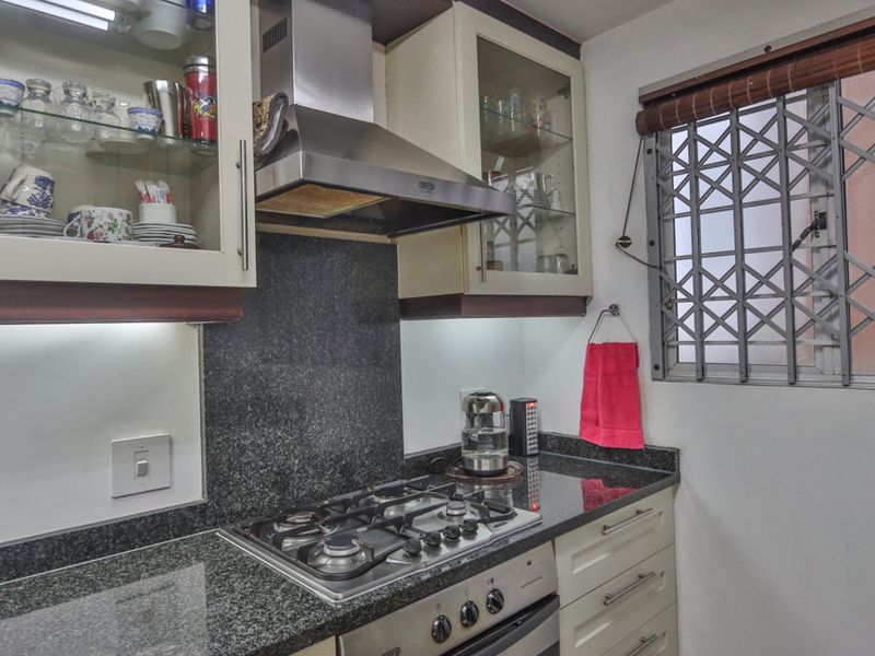 Three Bedroom Townhouse - Photo 4