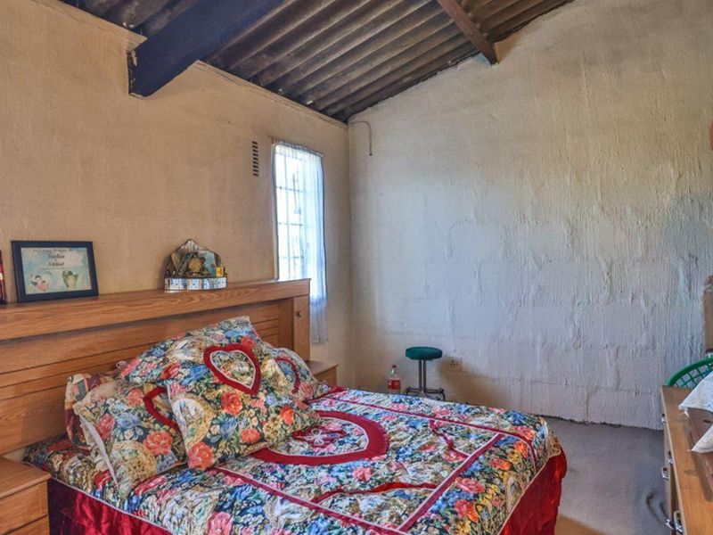 Charming 2 Bedroom Duplex - Photo 7