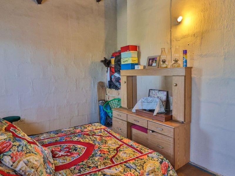 Charming 2 Bedroom Duplex - Photo 8