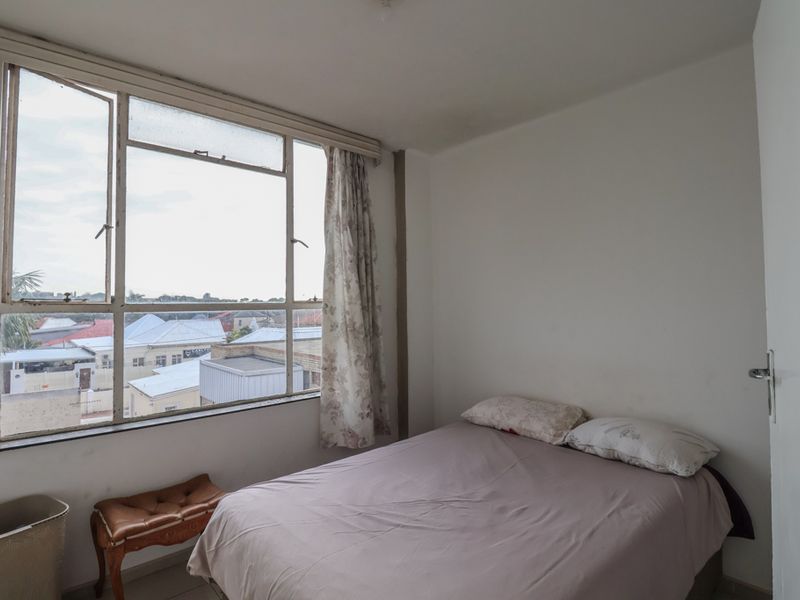 Two Bedroom Apartment close to amenities - Photo 10