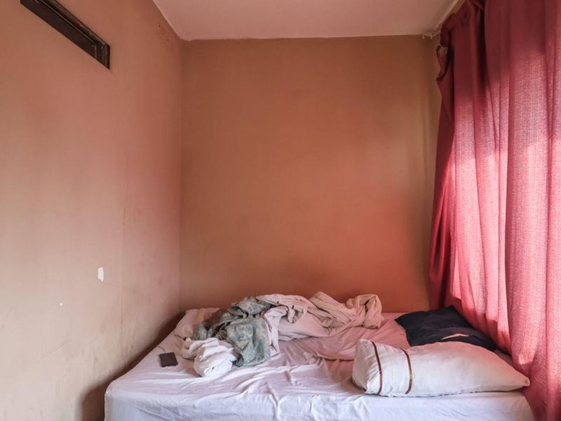 Three Bedroom Apartment - Photo 4