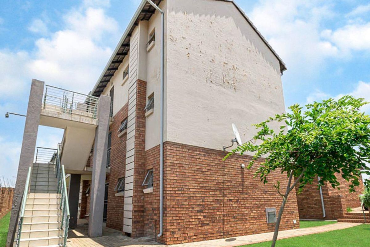 Ideal unit for a start up family, modern, cosy and neat ground floor unit - Photo 3