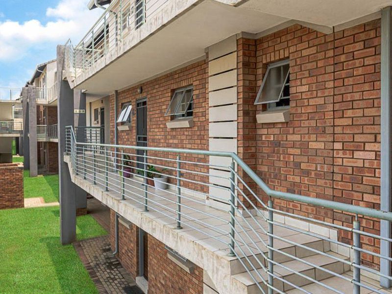 Ideal unit for a start up family, modern, cosy and neat ground floor unit - Photo 2