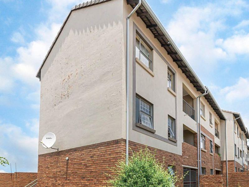 Ideal unit for a start up family, modern, cosy and neat ground floor unit - Photo 6