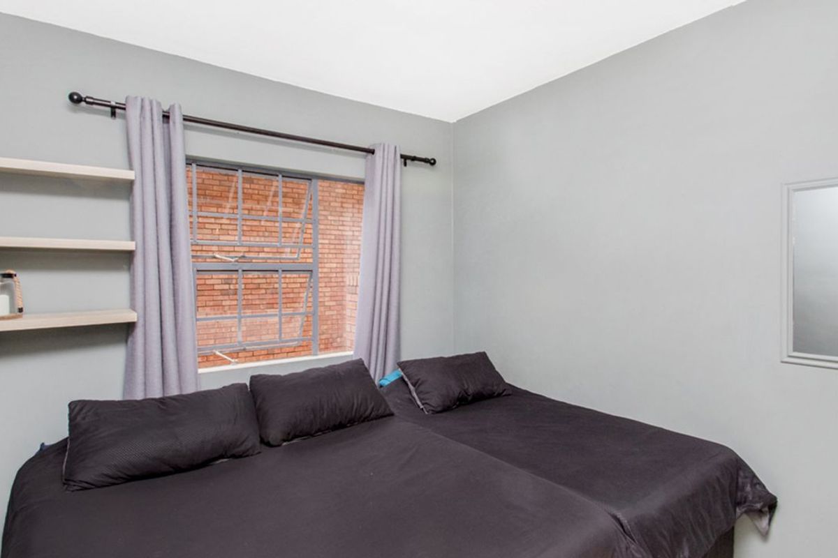 Ideal unit for a start up family, modern, cosy and neat ground floor unit - Photo 4