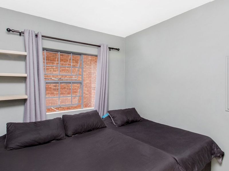 Ideal unit for a start up family, modern, cosy and neat ground floor unit - Photo 4