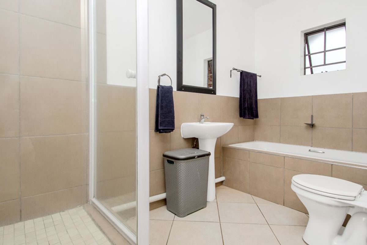 Ideal unit for a start up family, modern, cosy and neat ground floor unit - Photo 5