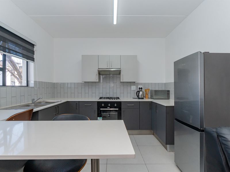 Stunning 2 Bedroom Apartment in Brentwood Park, Kempton Park - Photo 9