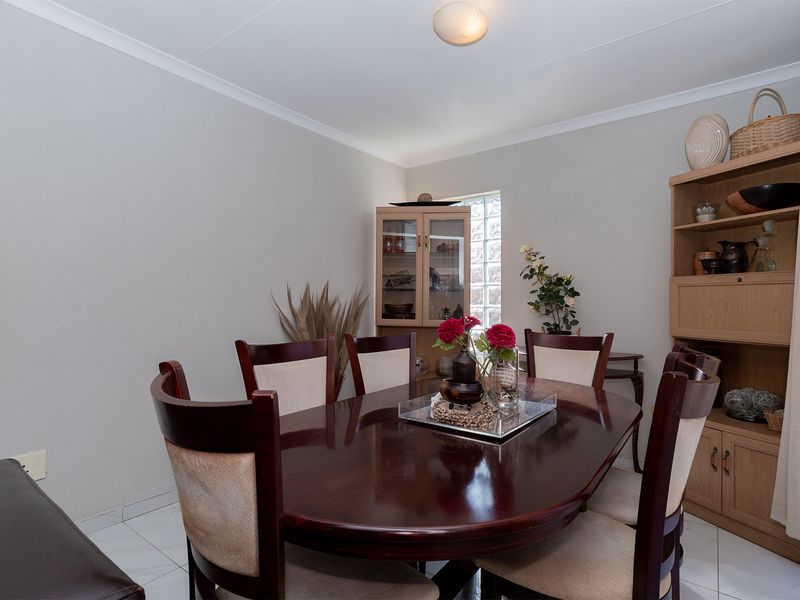 3-Bedroom Townhouse in Secure Portofino 2 Complex - Photo 10