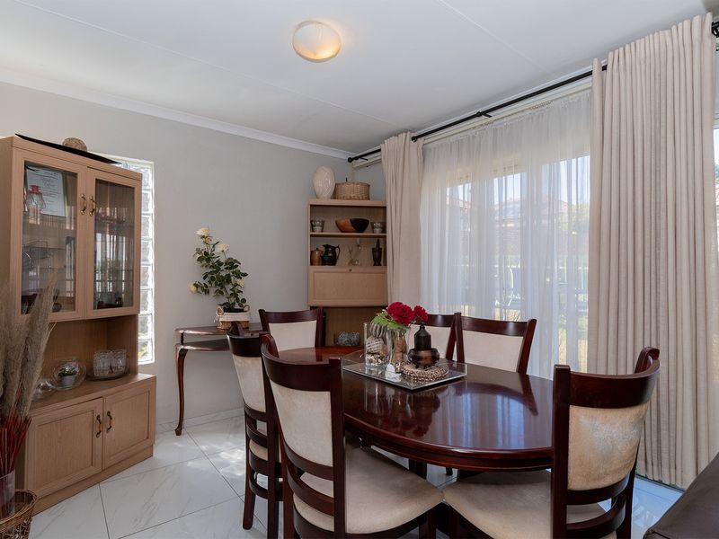 3-Bedroom Townhouse in Secure Portofino 2 Complex - Photo 9